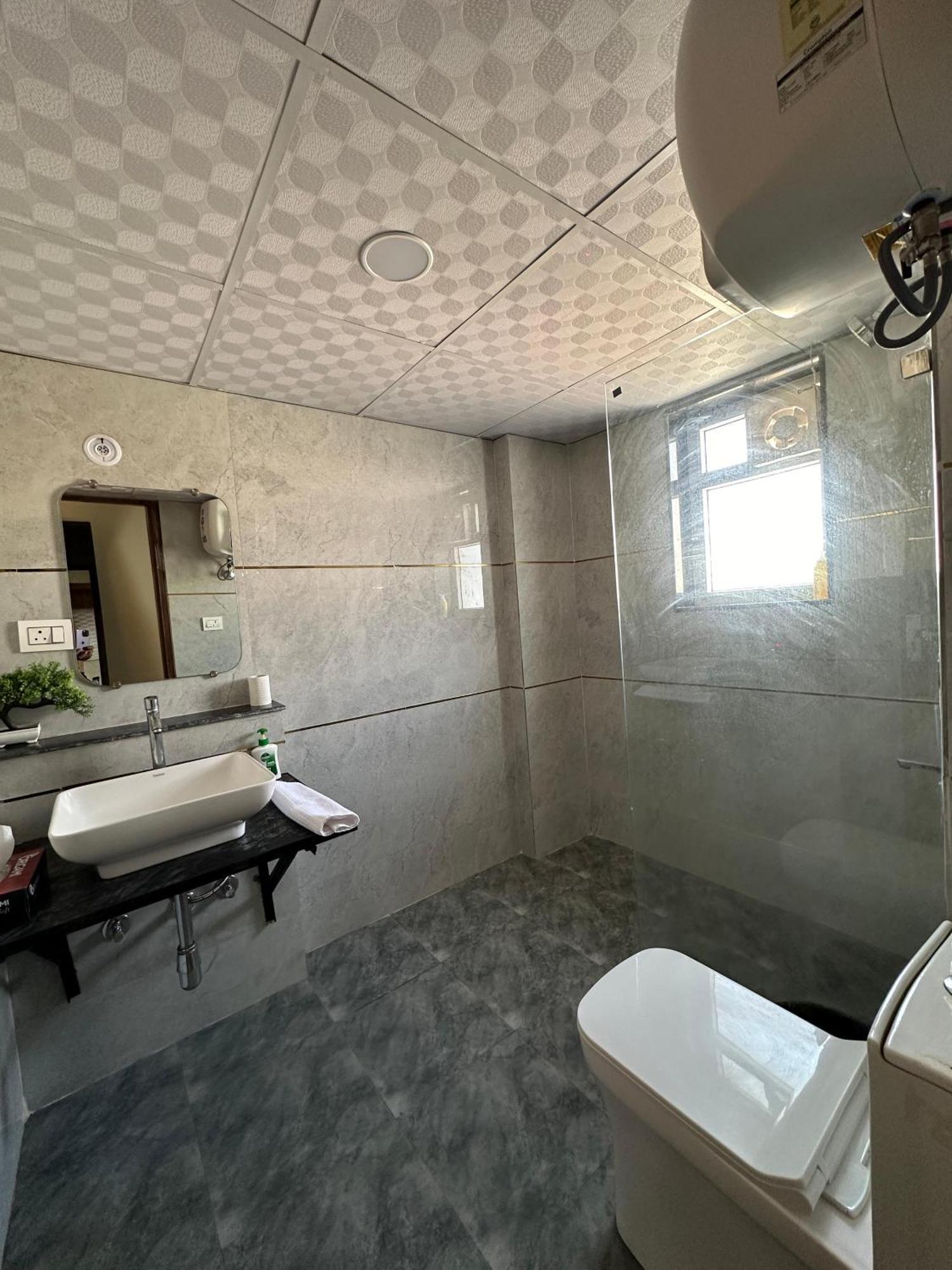 Sky Villa With Private Pool Noida Buitenkant foto