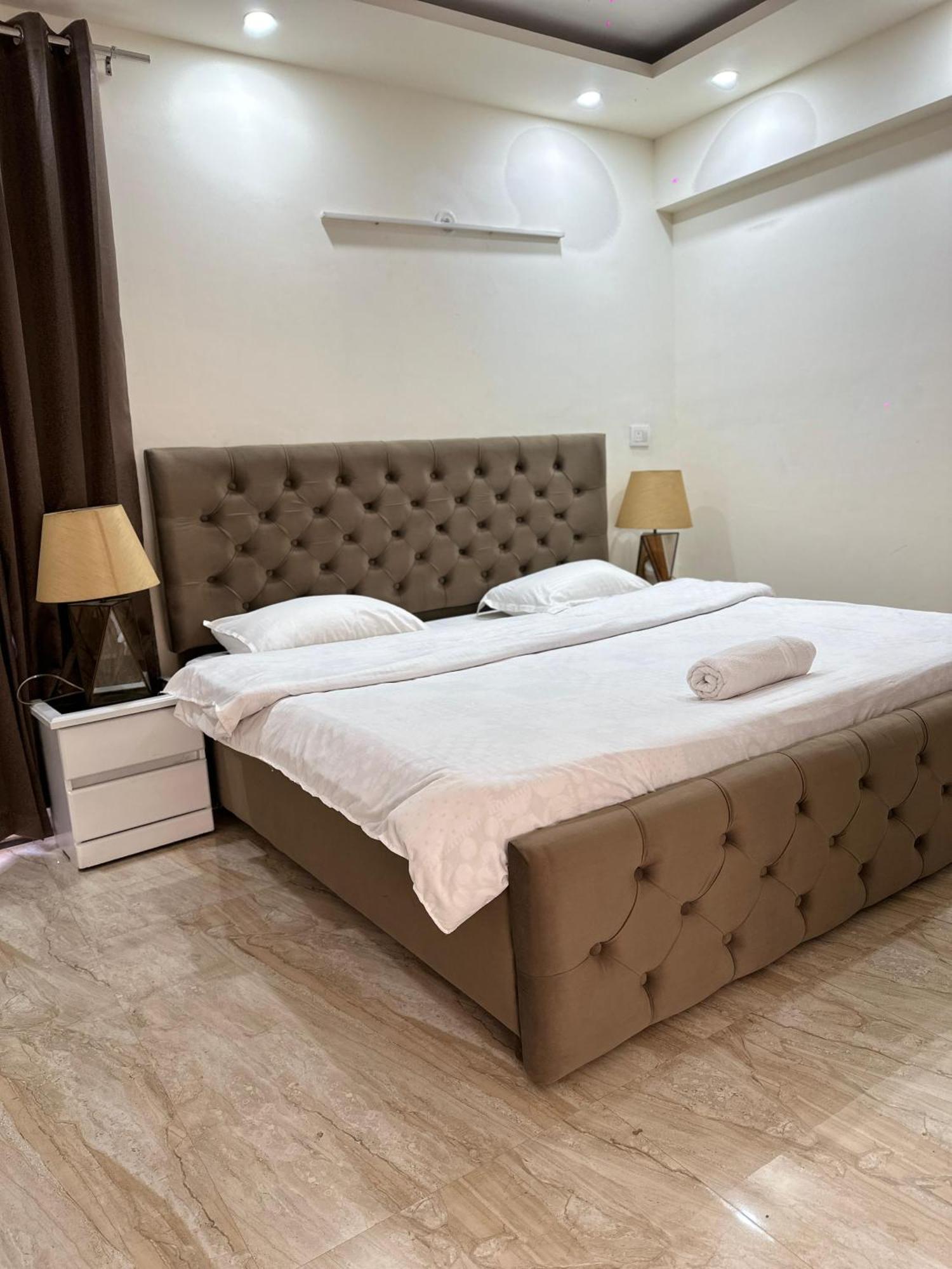Sky Villa With Private Pool Noida Buitenkant foto
