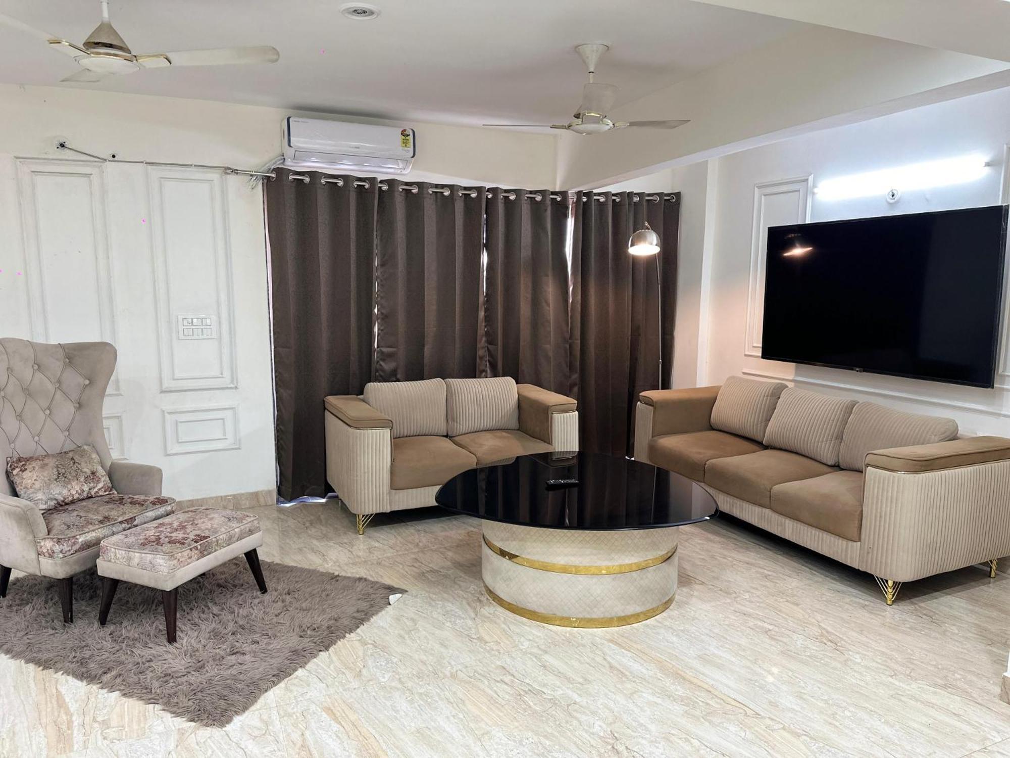 Sky Villa With Private Pool Noida Buitenkant foto