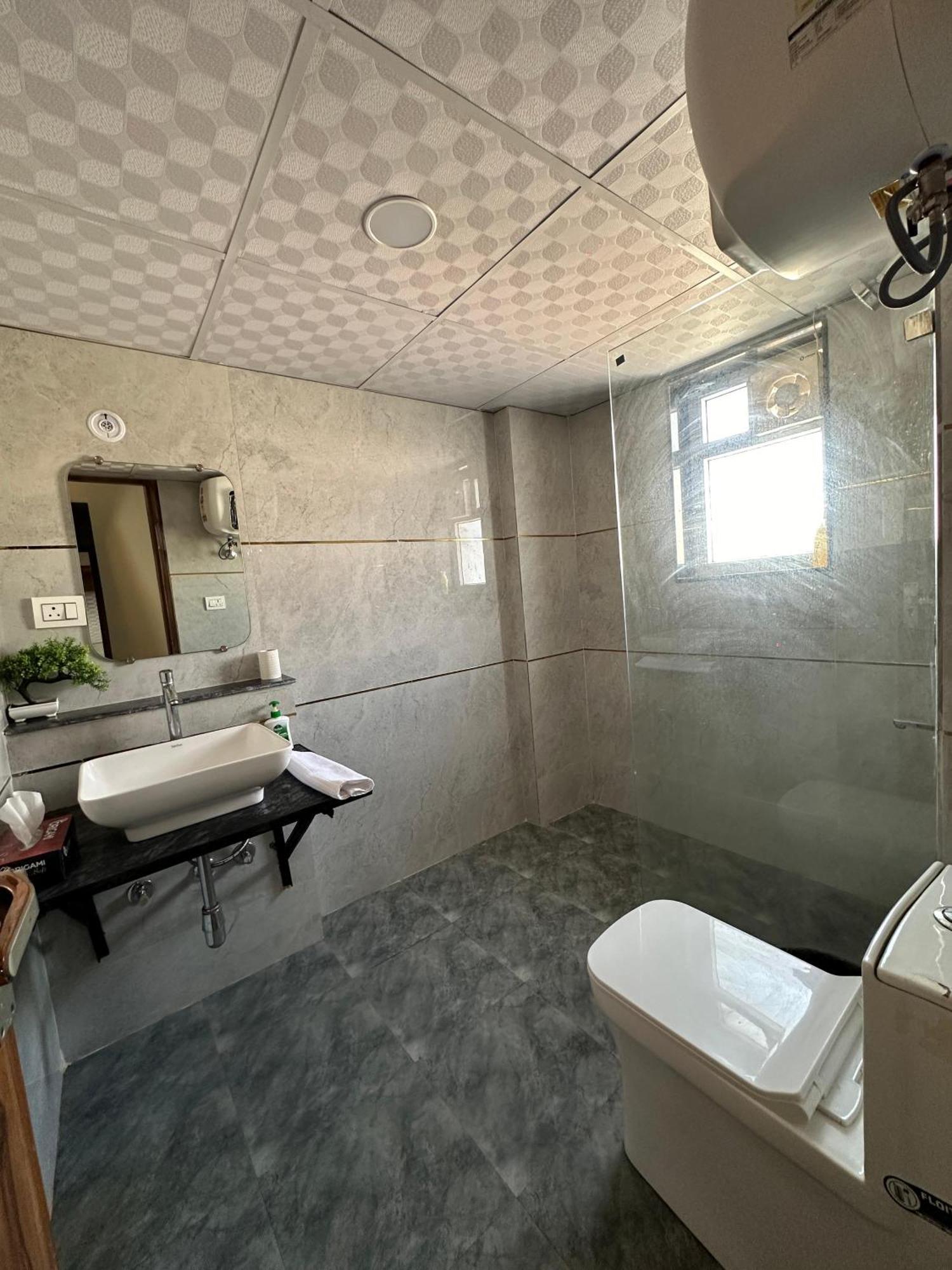 Sky Villa With Private Pool Noida Buitenkant foto