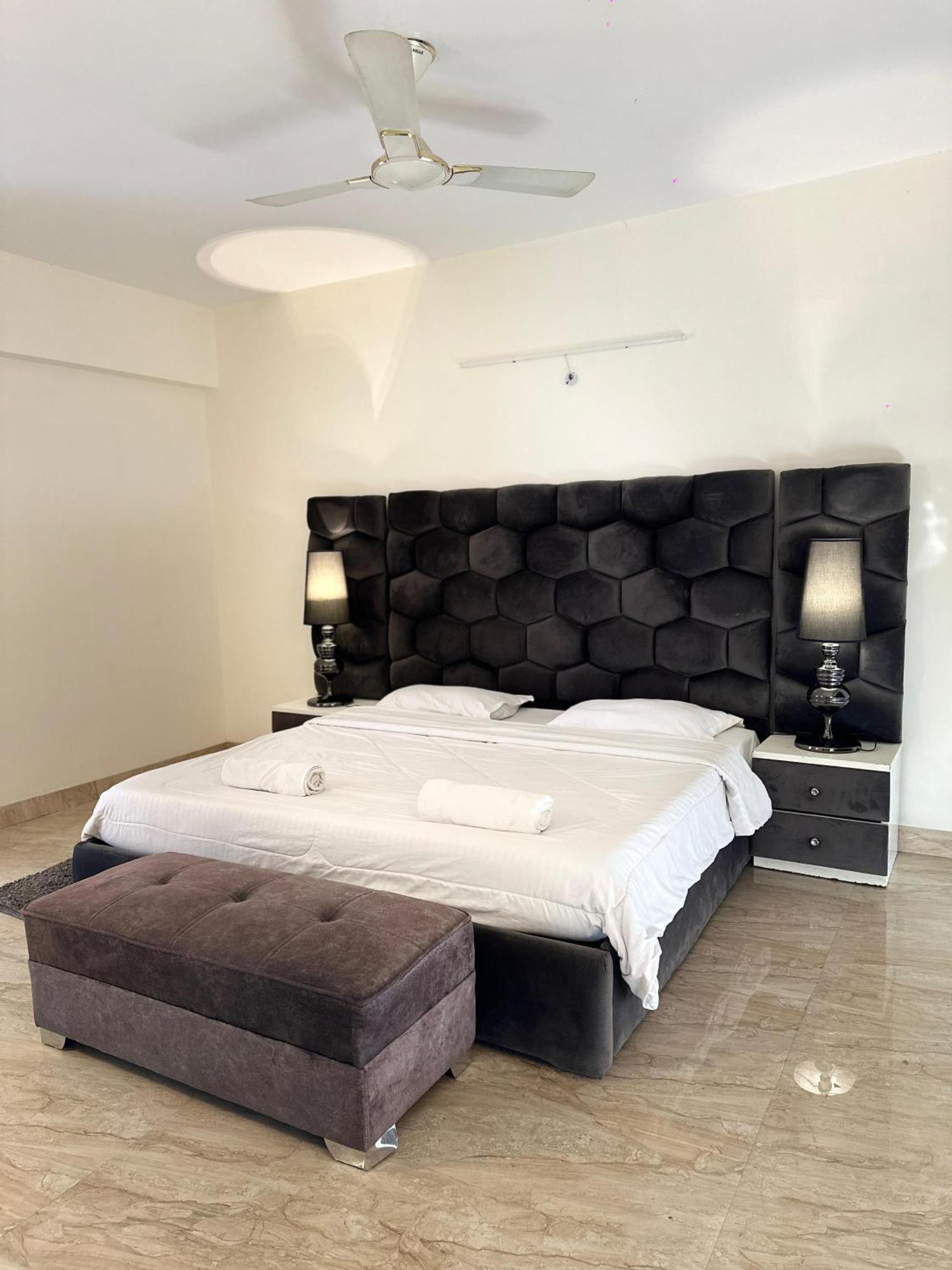 Sky Villa With Private Pool Noida Buitenkant foto